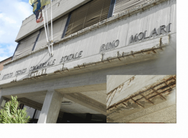 Istituto Tecnico Commerciale Statale “R. Molari” di Santarcangelo: si nota il degrado della sua struttura.